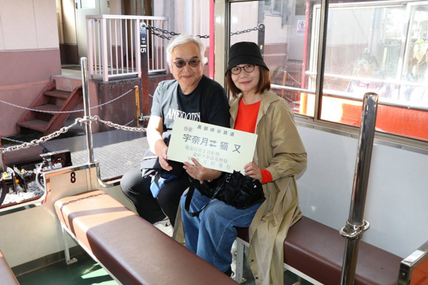 晴天の中、トロッコからの絶景に感動しました。 このような場所に鉄道を築いた人々の努力に心から敬意を感じます。