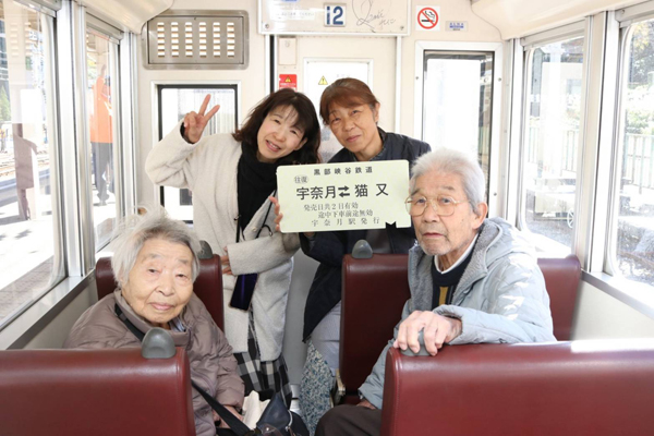 ずっと乗りたかった黒部峡谷トロッコ電車やっと乗れました お天気も良く最高の旅行になりました