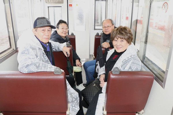 生憎の雨だったけど、室井滋さんのアナウンスと景色を楽しみました。