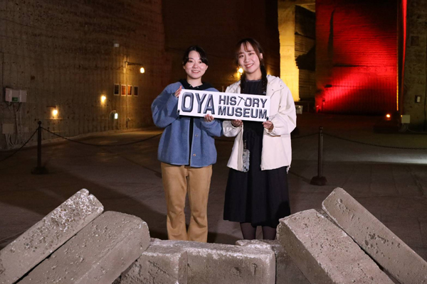 旅で出会った友人と。実はずっと前から同じ授業で顔を合わせていたという不思議な縁。